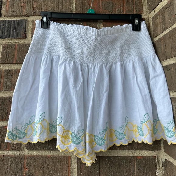 🍋 NWT Set of 2 White Cotton Lemon Embroidered Shorts - Size L 🍋 - Picture 3 of 4